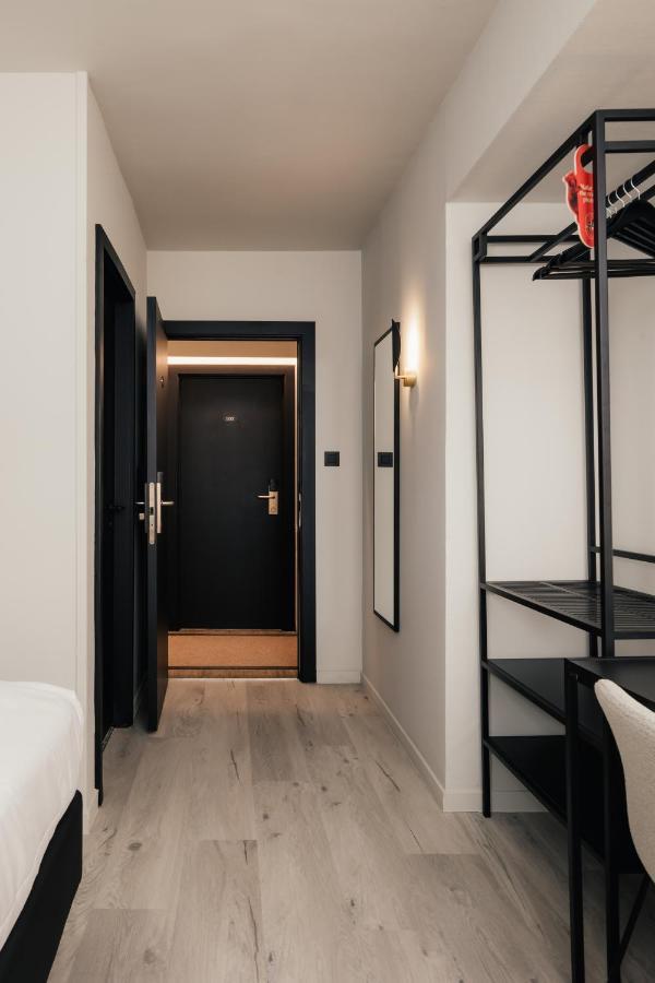 Hotel Au Lit Des Ours 한수르레세 외부 사진